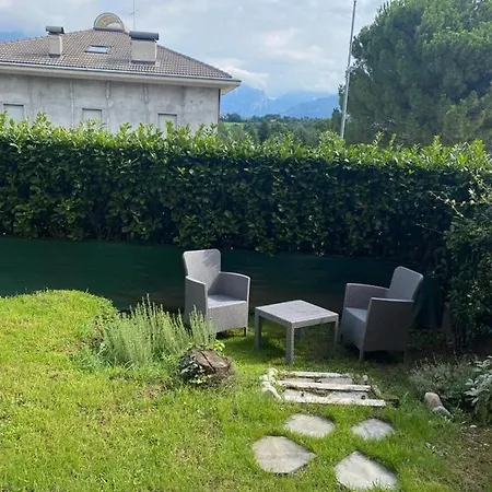Tra natura e città - appartamento con giardino Costa Masnaga Esterno foto